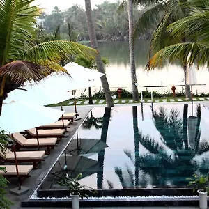  Homestay Riverside Garden